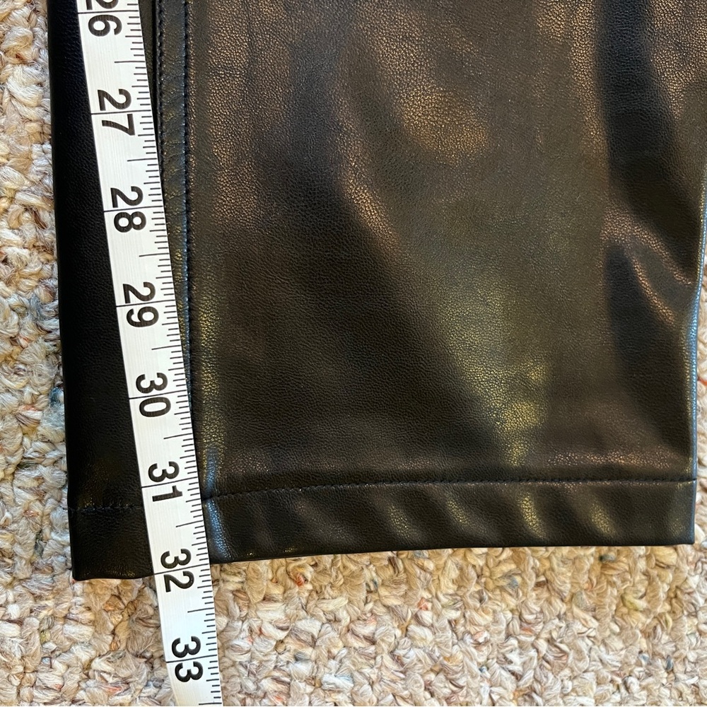 Abercrombie & Fitch High Rise 90s Straight Vegan Leather Pant women’s 27/4 long - Picture 6 of 9